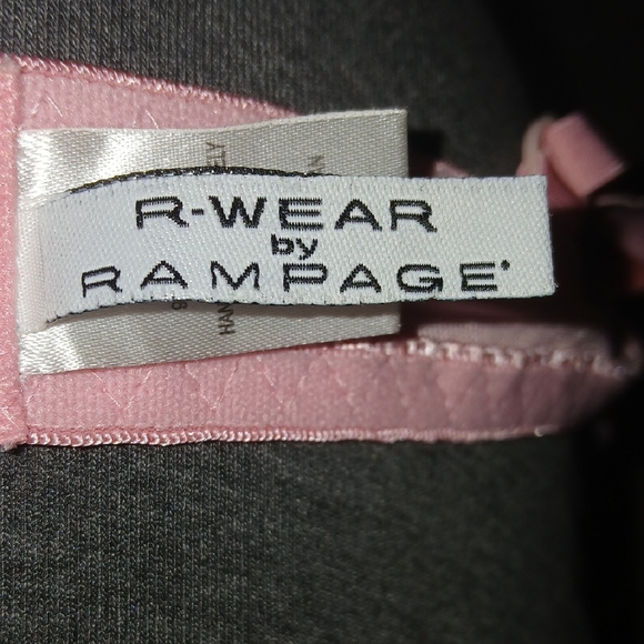 Pink Lace Underwire Bra Size 36B - Picture 5 of 6